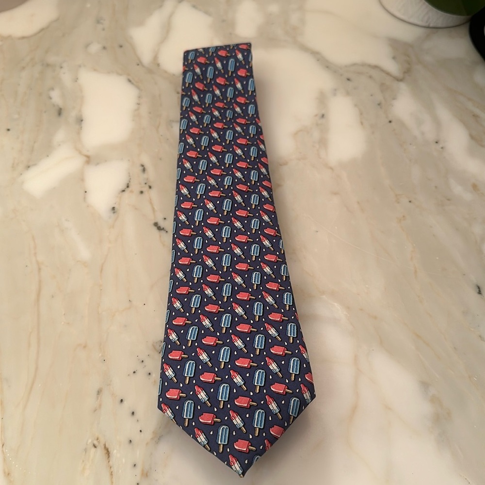 Vineyard Vines boys summer festive tie